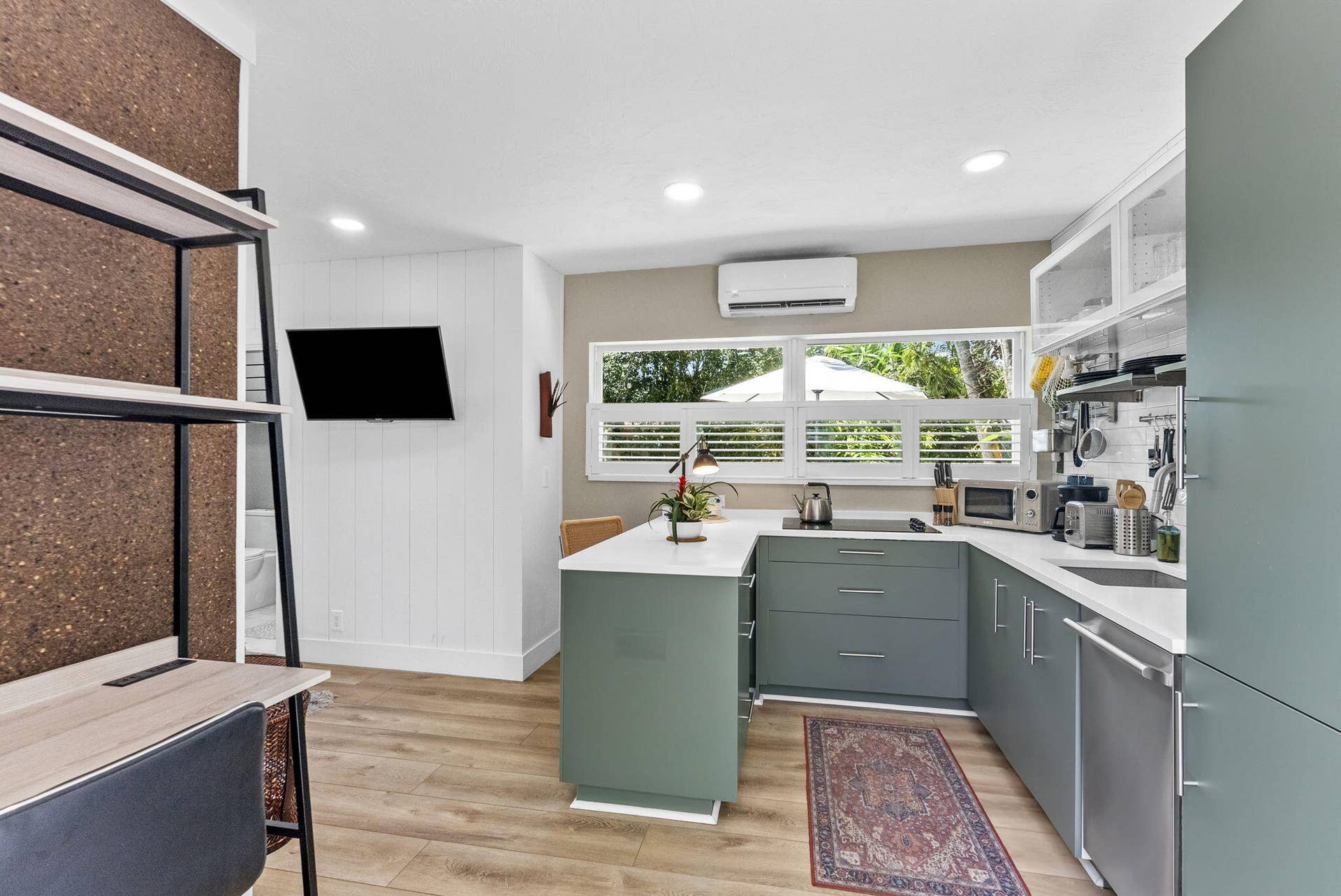 1627 NE 17TH Avenue, Fort Lauderdale, FL 33305 16-web-or-mls-DSC01990