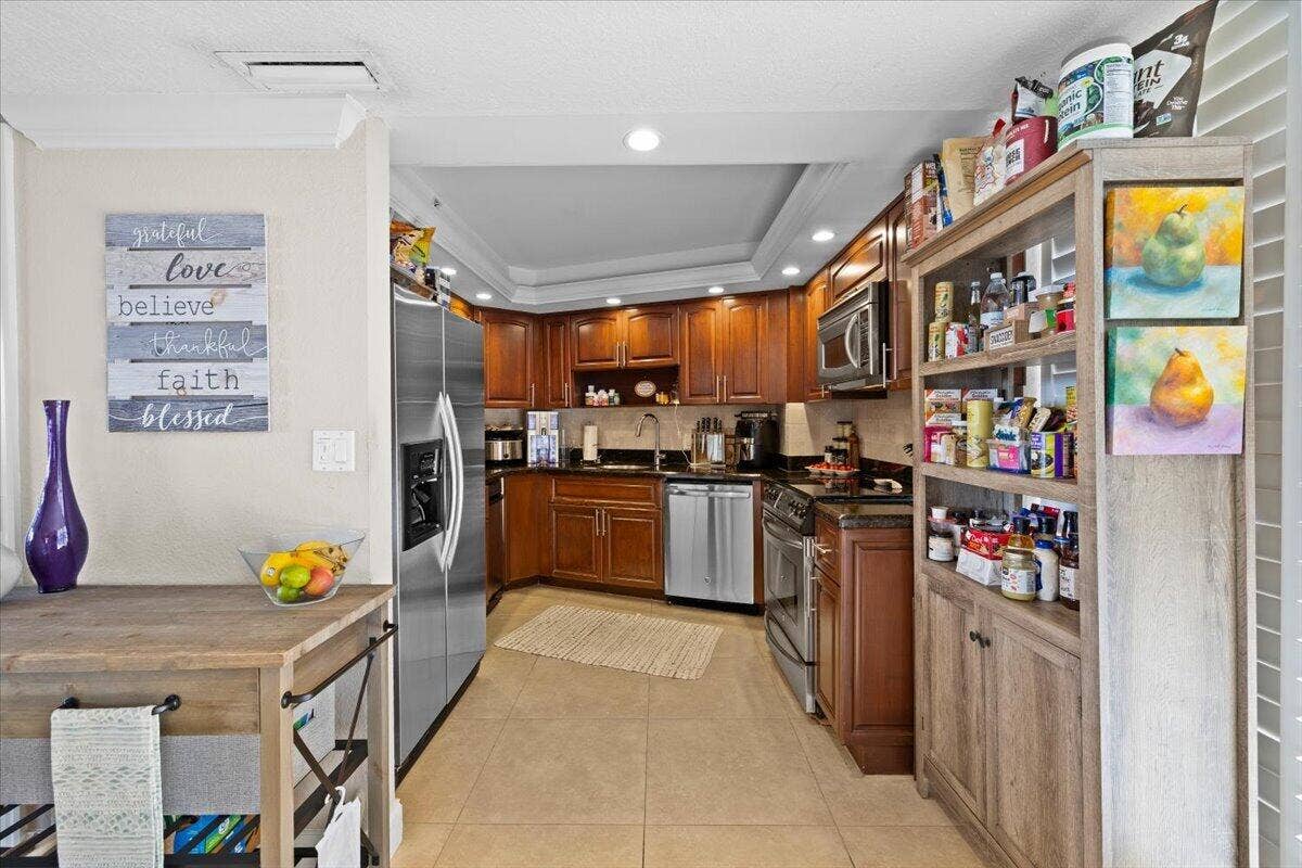 1167 HILLSBORO MILE, #308, Hillsboro Beach, FL 33062 15-424A1998