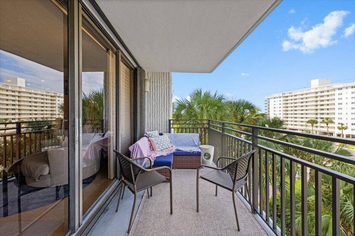 1167 HILLSBORO MILE, #308, Hillsboro Beach, FL 33062 29-424A2070