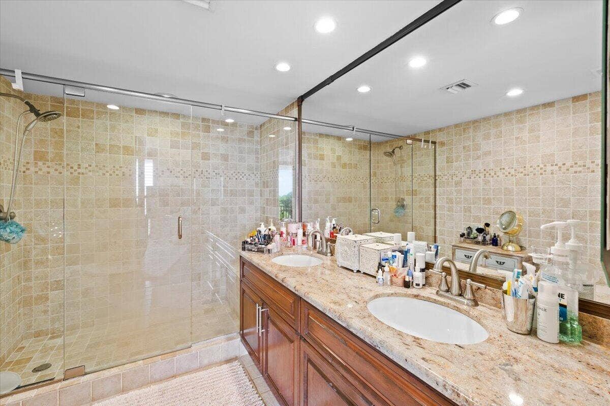 1167 HILLSBORO MILE, #308, Hillsboro Beach, FL 33062 18-424A2053
