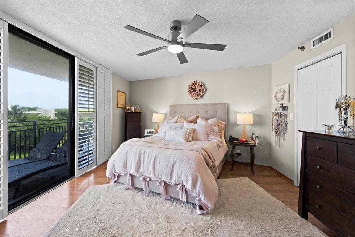 1167 HILLSBORO MILE, #308, Hillsboro Beach, FL 33062 17-424A2043