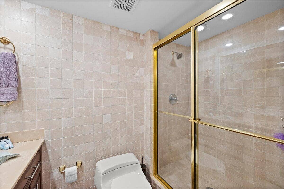 1167 HILLSBORO MILE, #308, Hillsboro Beach, FL 33062 26-424A2028