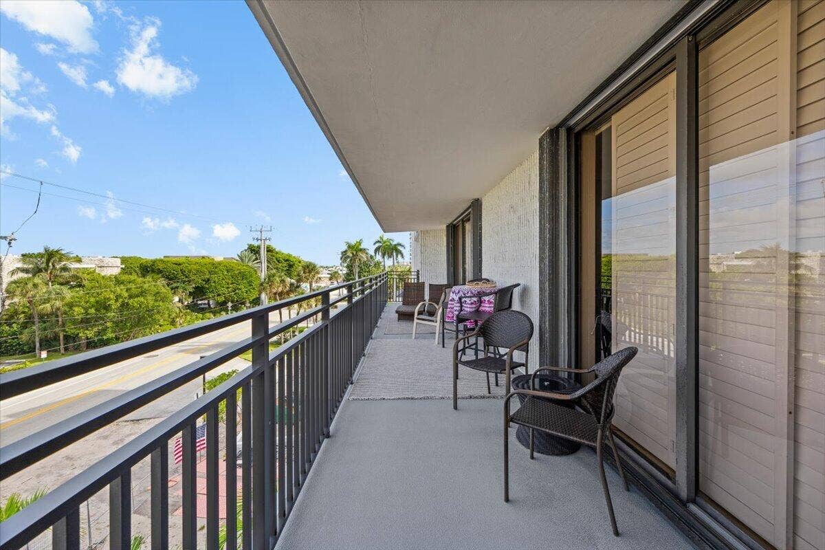 1167 HILLSBORO MILE, #308, Hillsboro Beach, FL 33062 30-424A2065