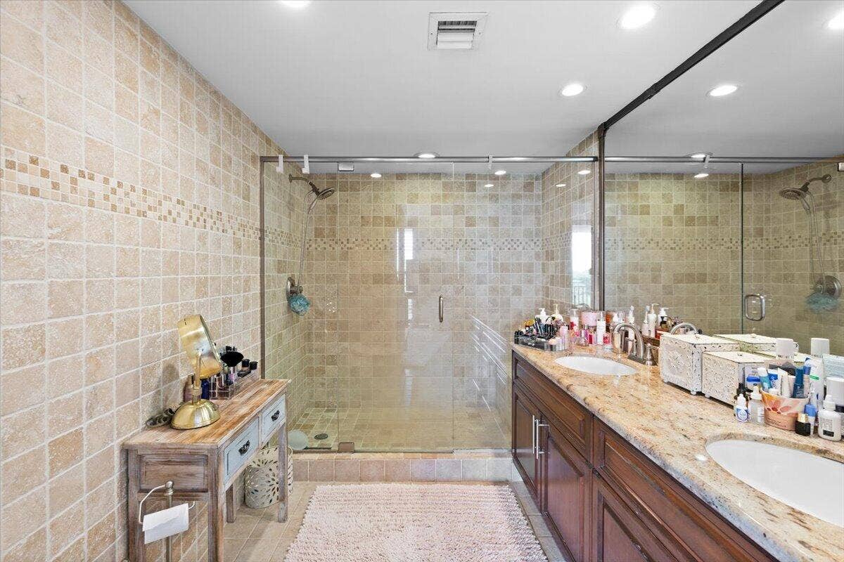 1167 HILLSBORO MILE, #308, Hillsboro Beach, FL 33062 19-424A2048