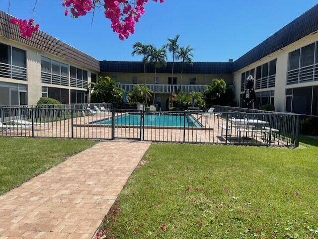 342 Southwind Drive, #223, North Palm Beach, FL 33408 Pool
