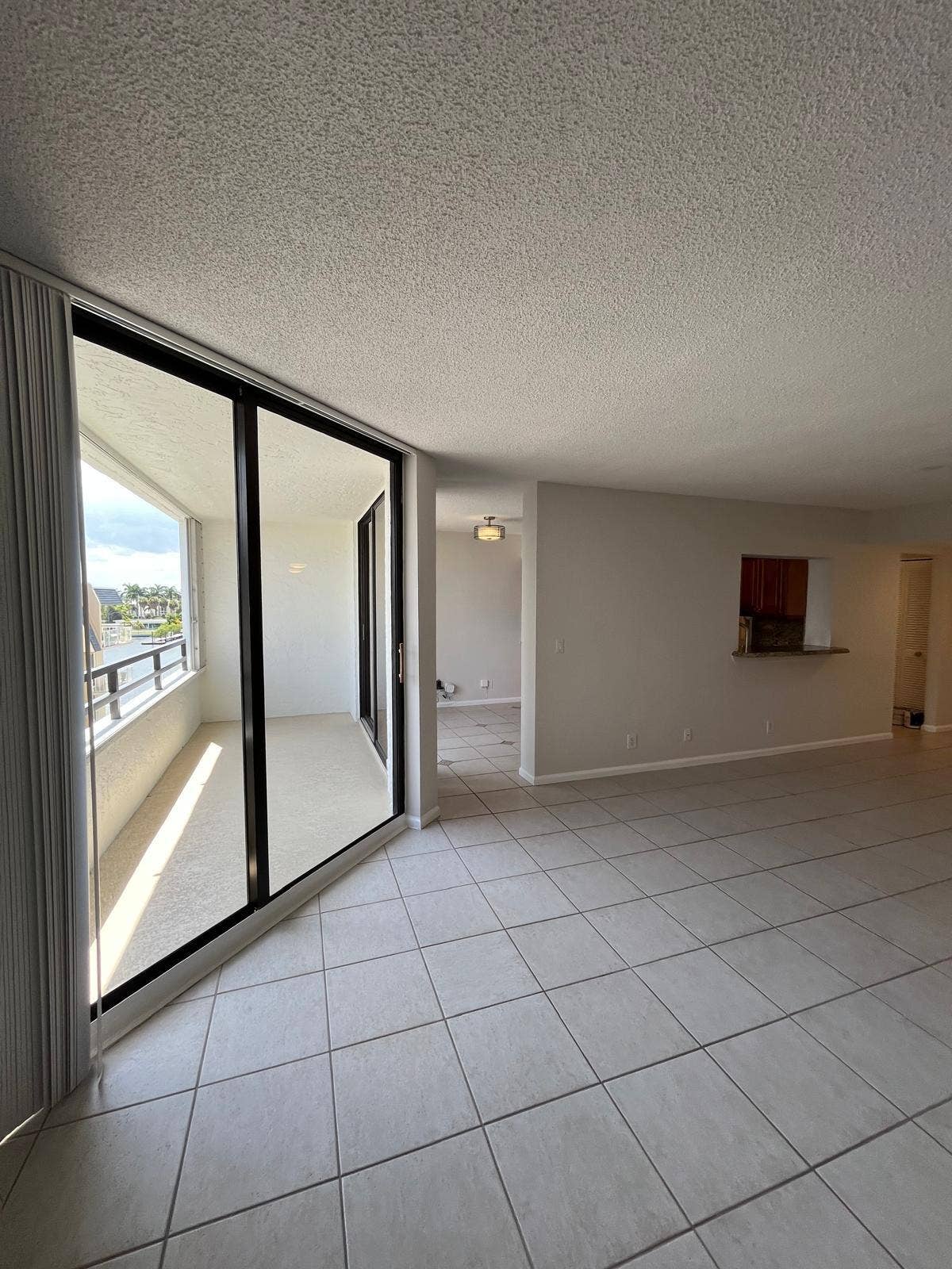 3555 S OCEAN Boulevard, #411, South Palm Beach, FL 33480 6728fa50-8ebc-4c16-a0ca-f98f0a61332e