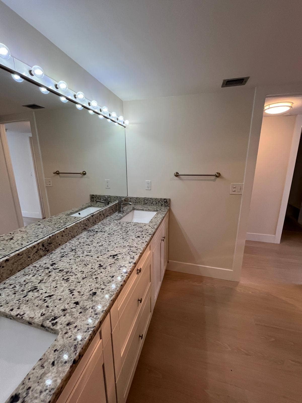 3555 S OCEAN Boulevard, #411, South Palm Beach, FL 33480 3be6a425-e099-4173-9d8a-fbf0fc3a8981