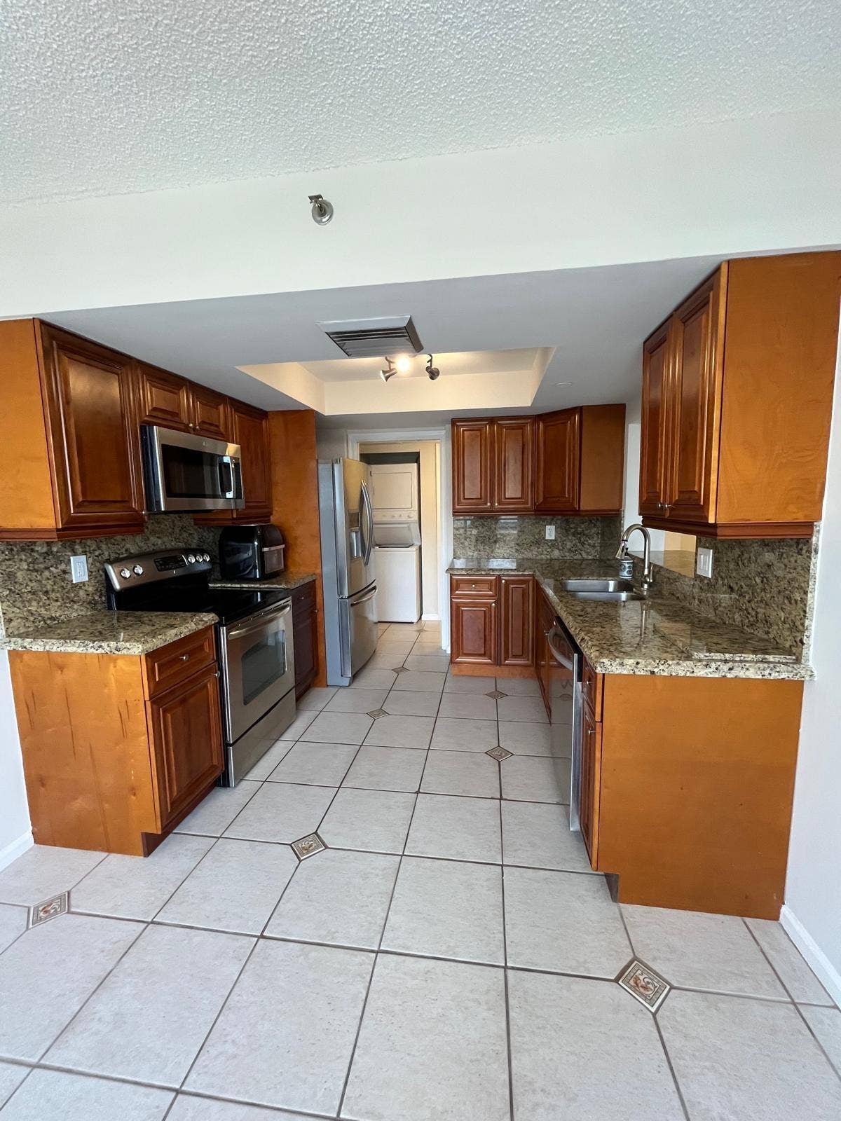 3555 S OCEAN Boulevard, #411, South Palm Beach, FL 33480 5af64f6d-bcec-440a-ba35-b4e39eef1ac9