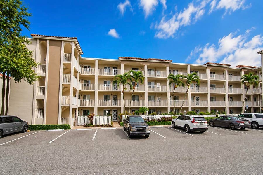 Property photo for 14112 Huntington Pointe Drive, #401, Delray Beach, FL