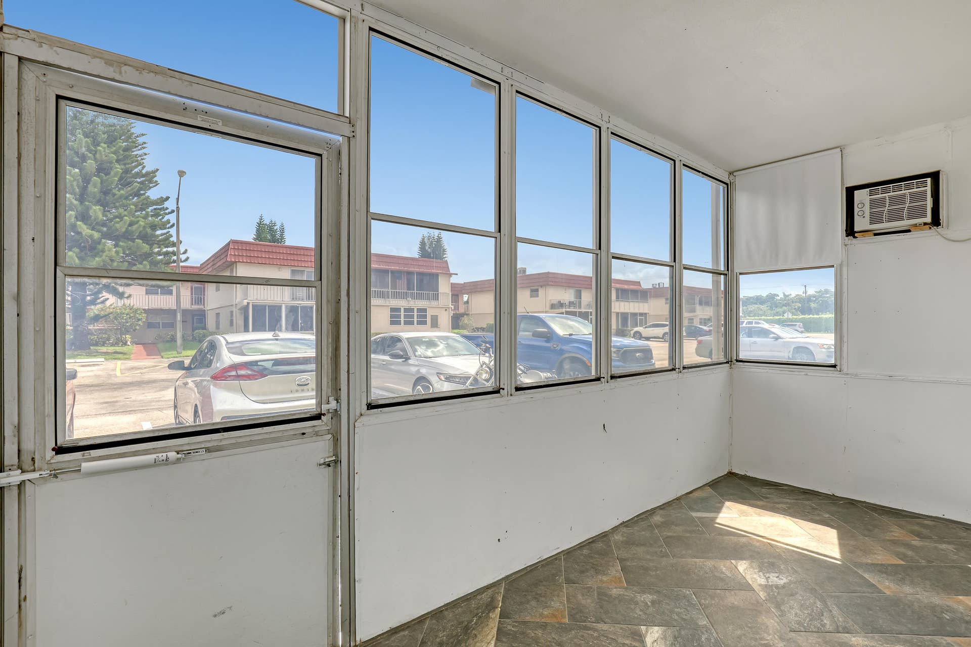 611 Saxony Park (23)
