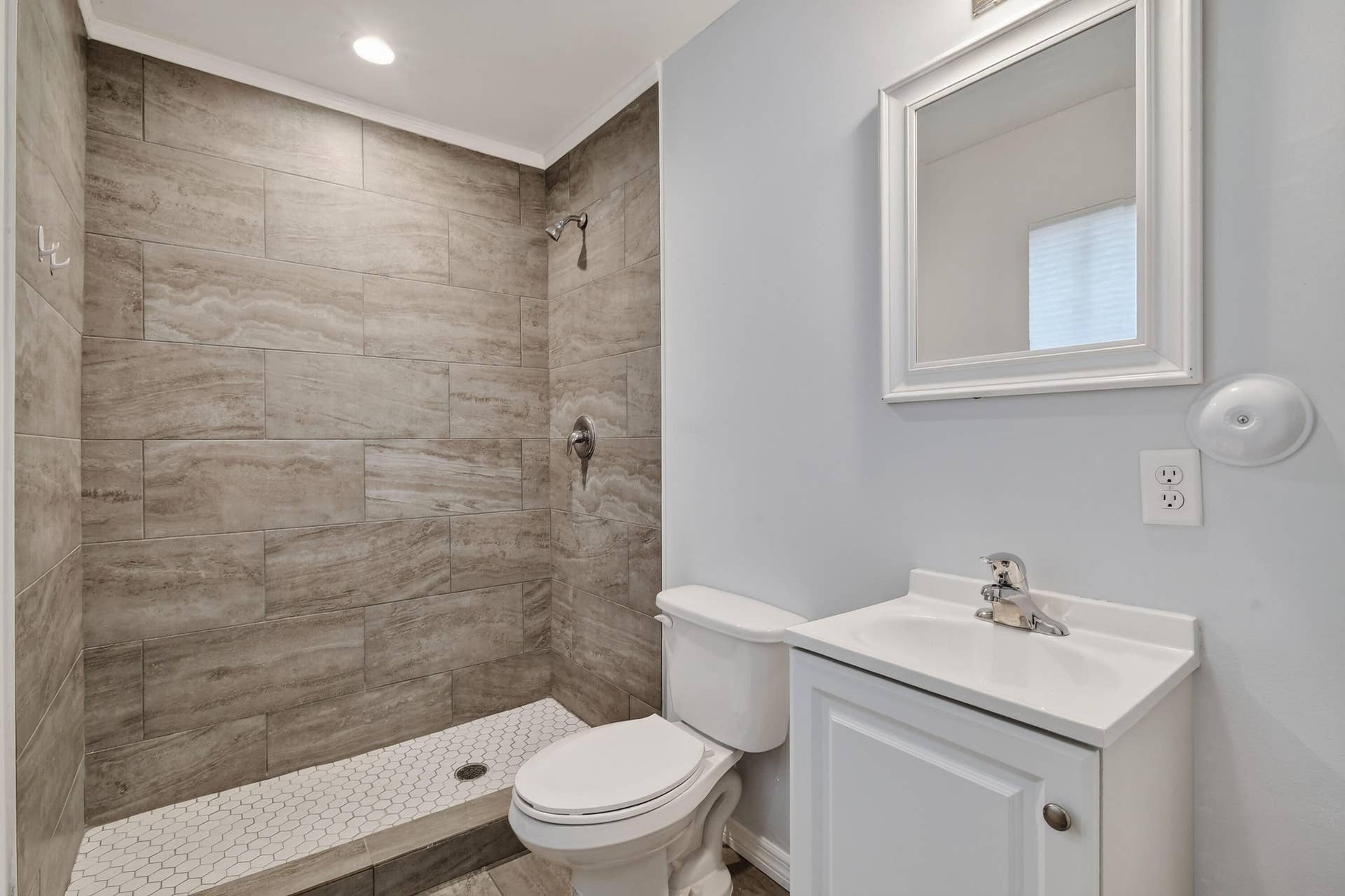 6416thSt(20)