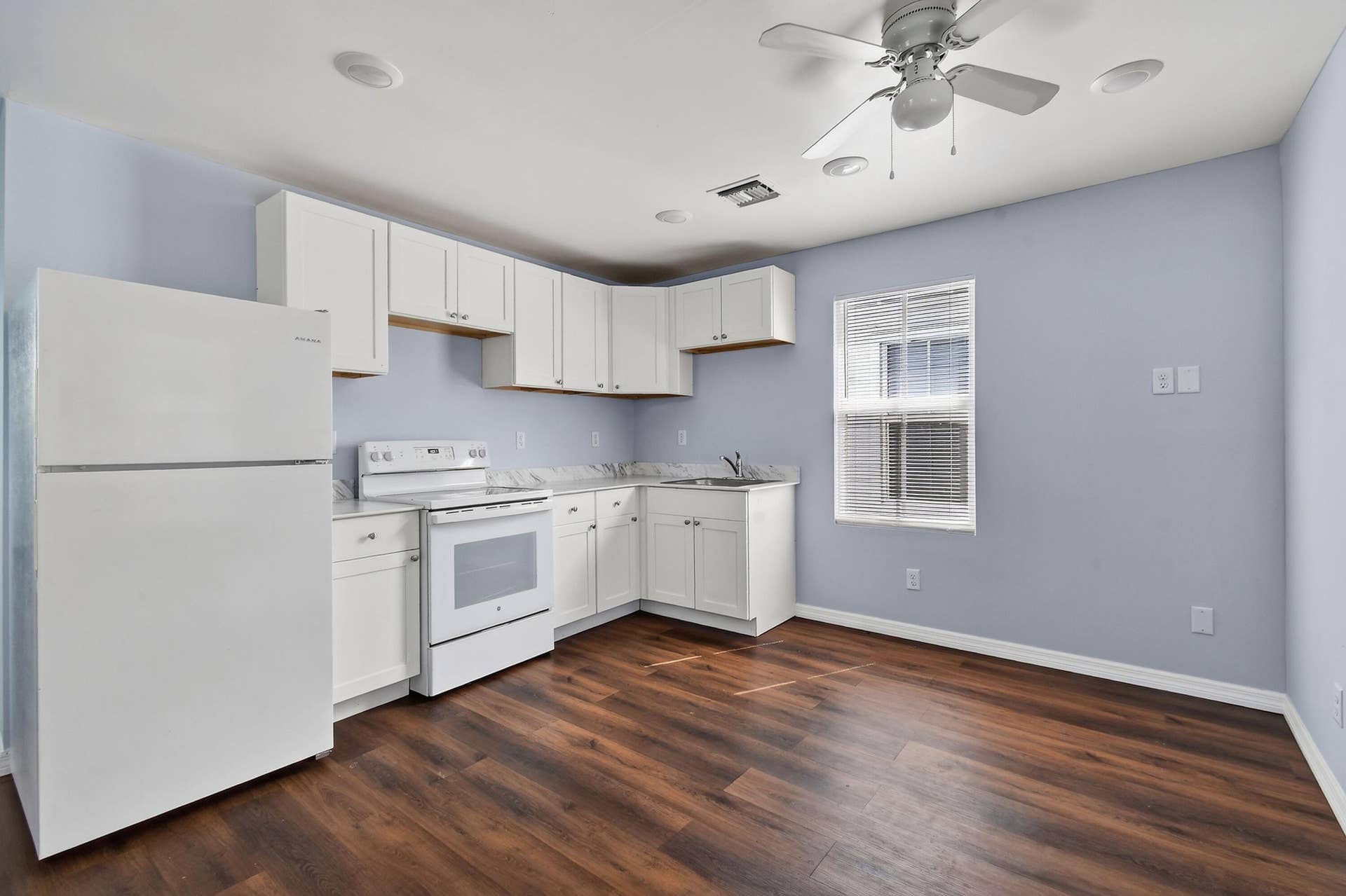 6416thSt(7)