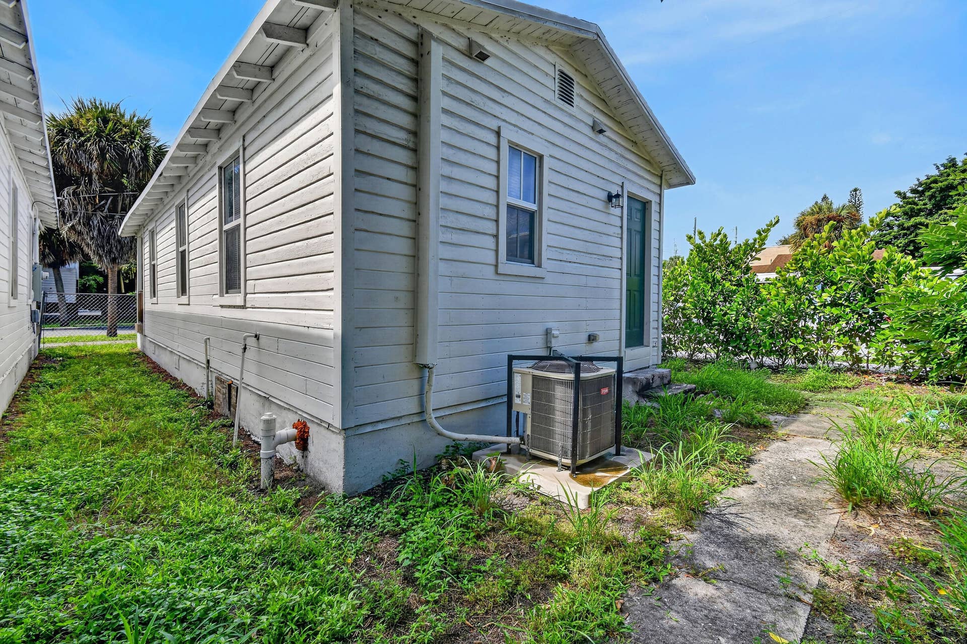 6416thSt(22)