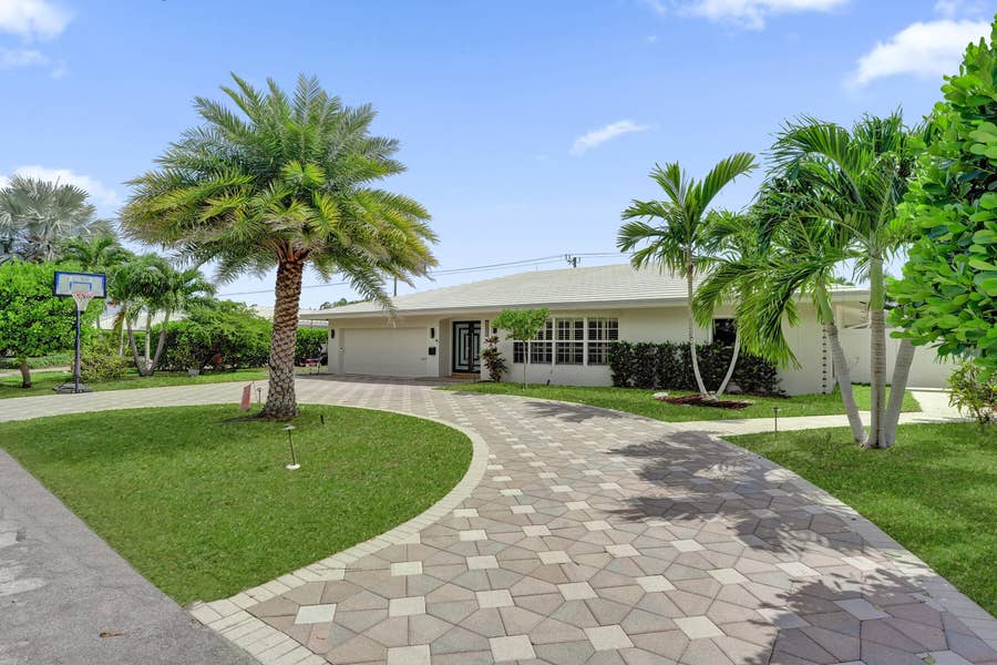 Property photo for 4800 NE 26TH Avenue, Fort Lauderdale, FL