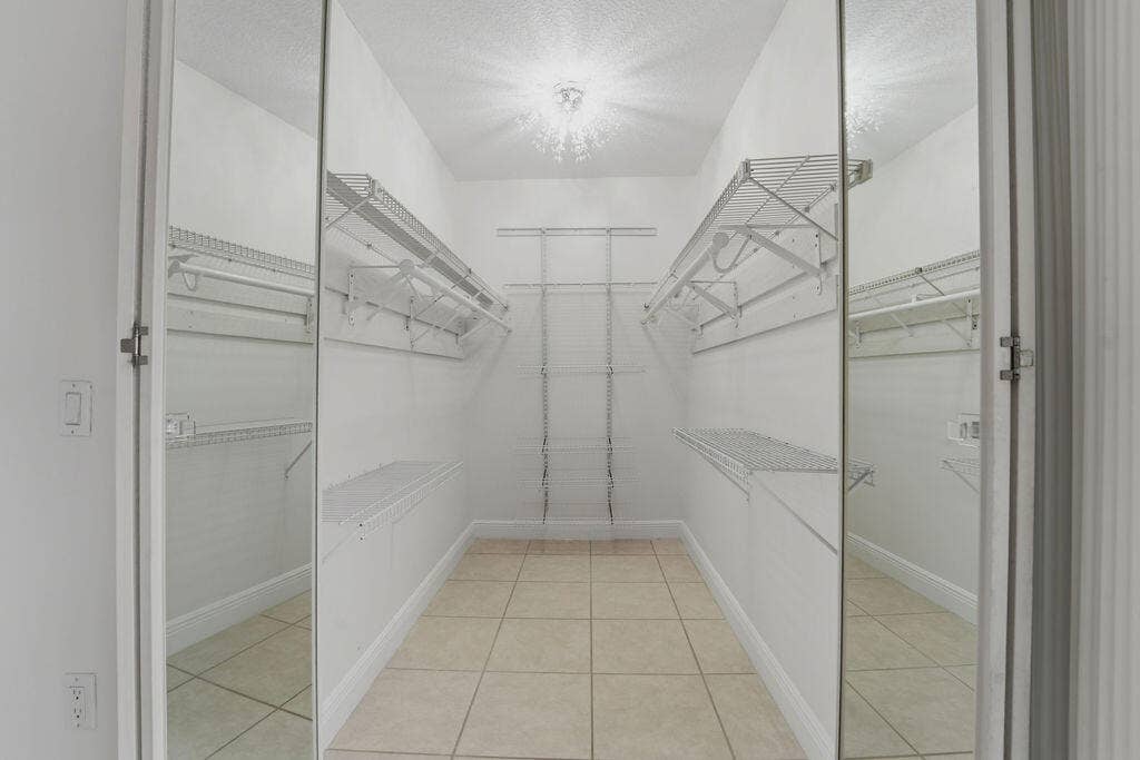 3900 SE County Line Road, Jupiter, FL 33469 082426_017
