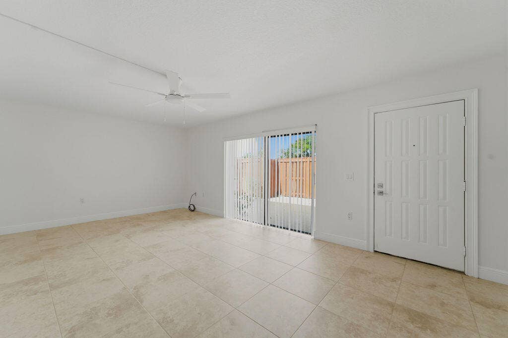 3900 SE County Line Road, Jupiter, FL 33469 082426_011