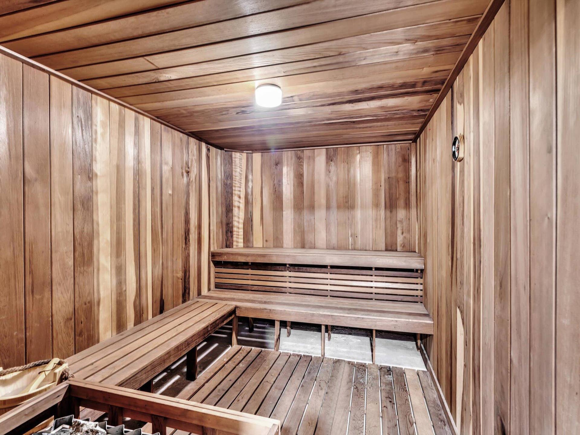FITNESS SAUNA