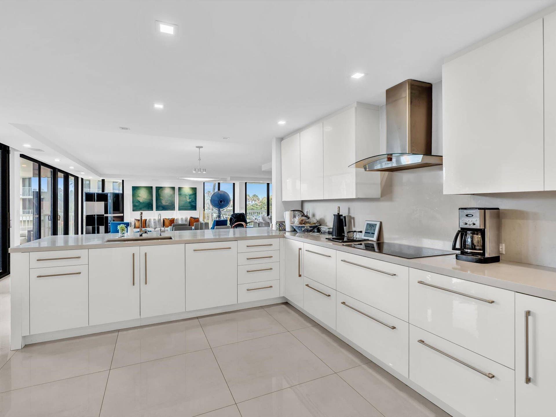 EXPANDED KITCHEN