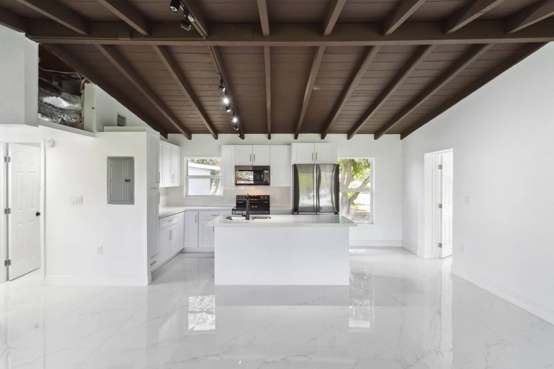 1530 NW 18TH Court, Fort Lauderdale, FL 33311 Living Room