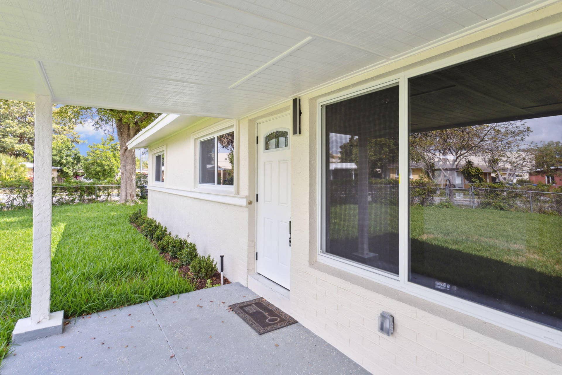 1530 NW 18TH Court, Fort Lauderdale, FL 33311 Front Door