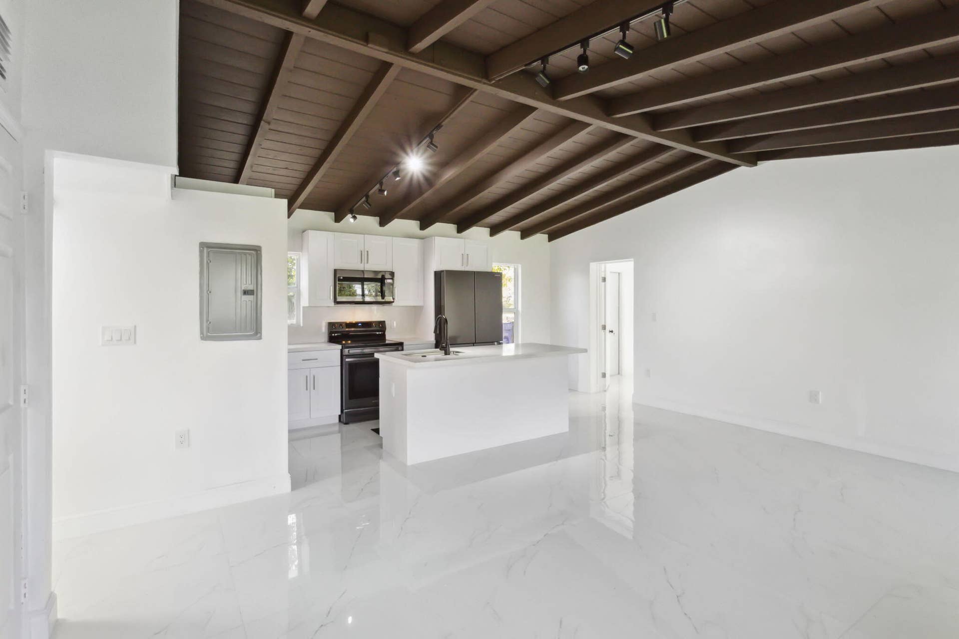 1530 NW 18TH Court, Fort Lauderdale, FL 33311 Living Room
