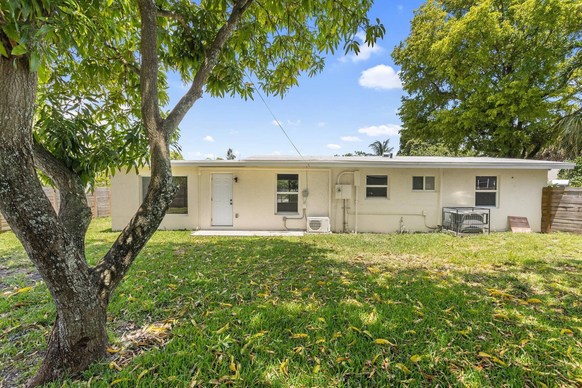 1530 NW 18TH Court, Fort Lauderdale, FL 33311 Backyard