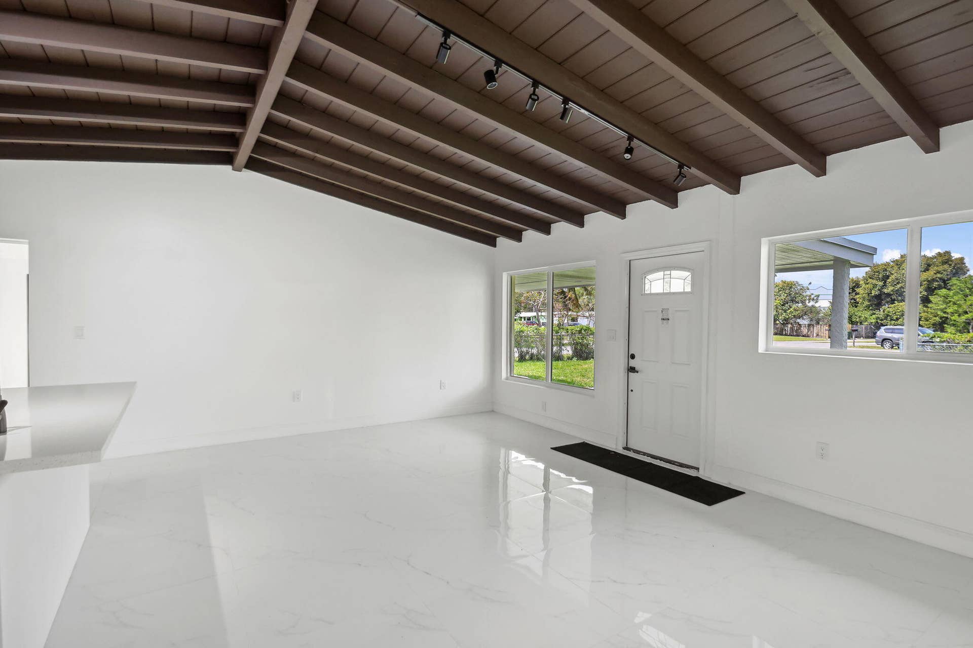 1530 NW 18TH Court, Fort Lauderdale, FL 33311 Living Room