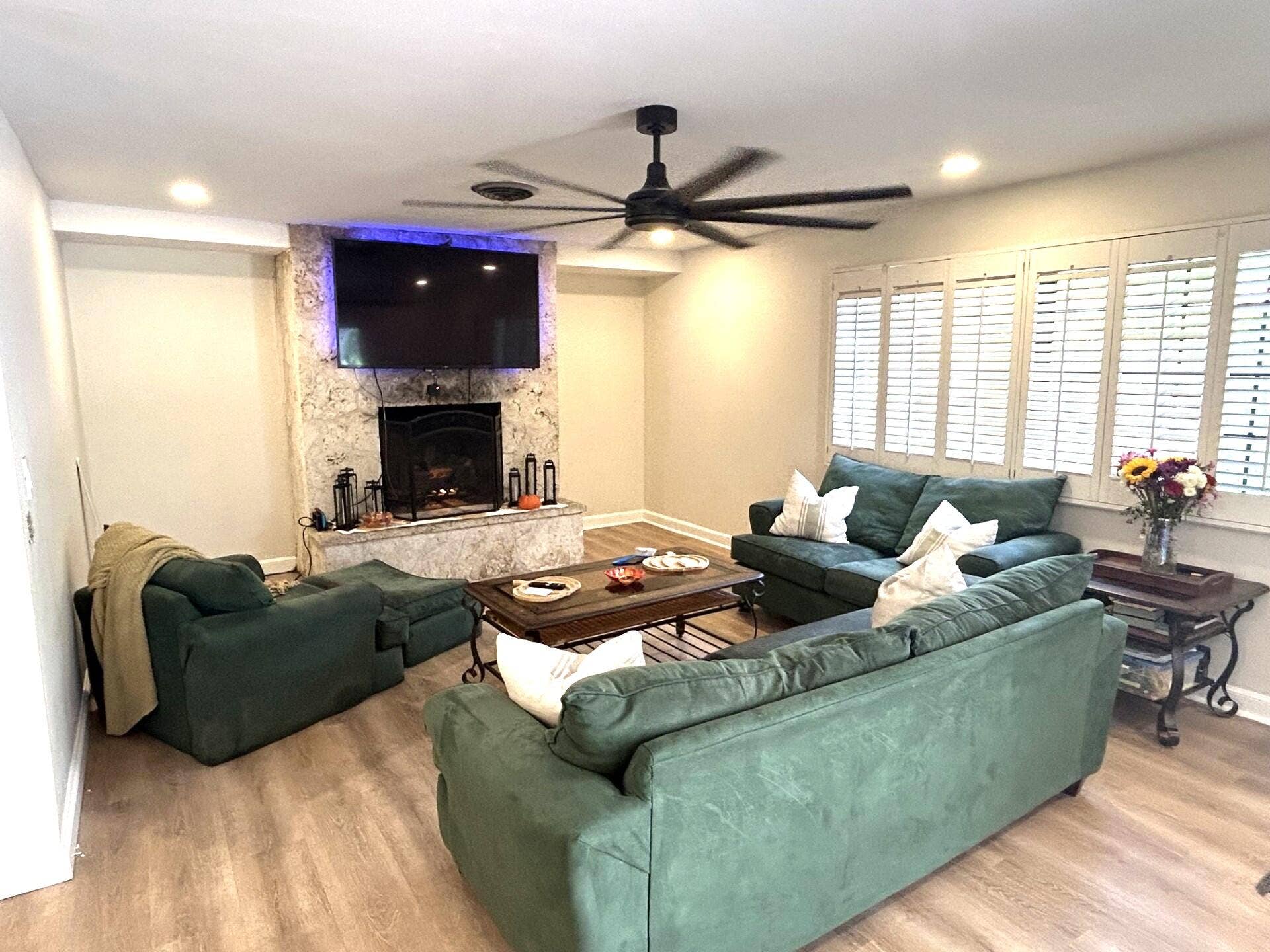 560 S LAKE DASHA Drive, Plantation, FL 33324 560 NEW Family rm