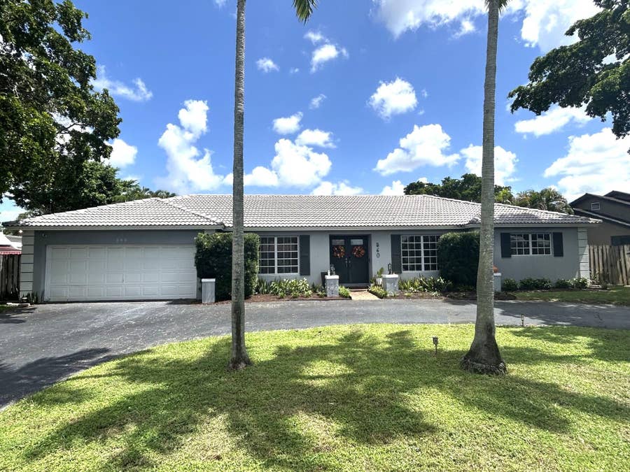 Property photo for 560 S LAKE DASHA Drive, Plantation, FL