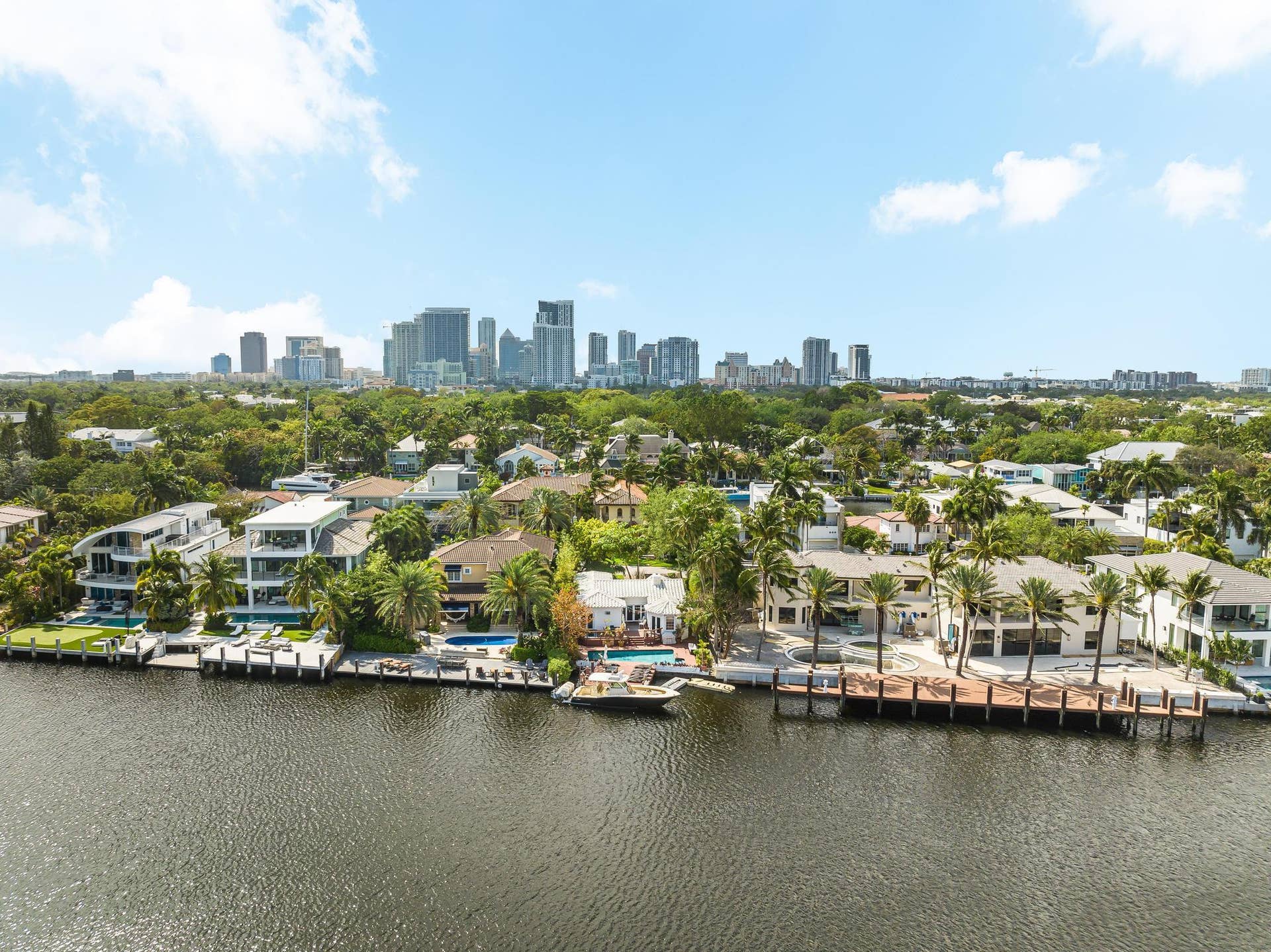124 S GORDON Road, Fort Lauderdale, FL 33301 Image 02