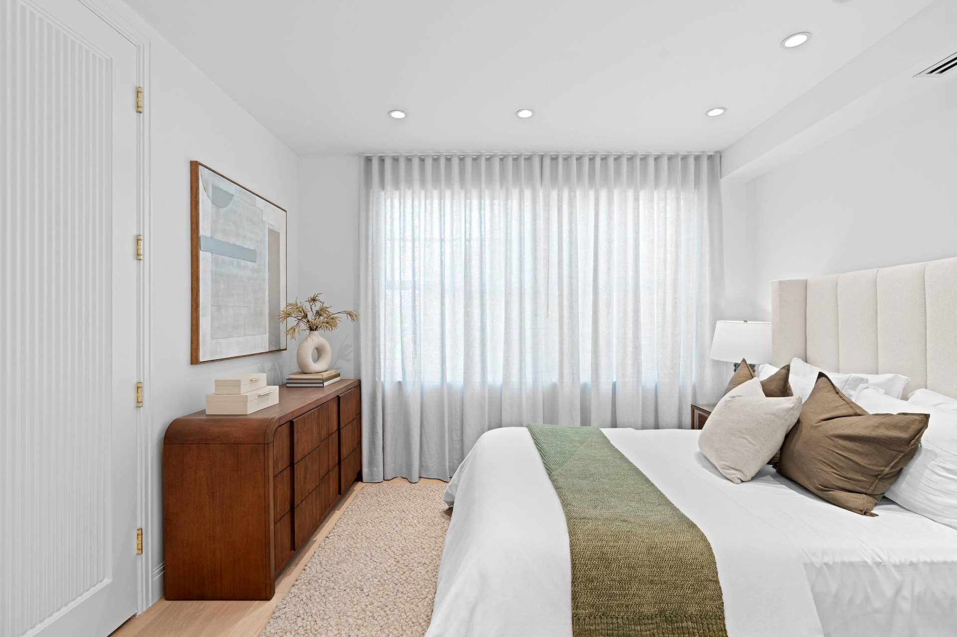 24 - Guest Bedroom 3