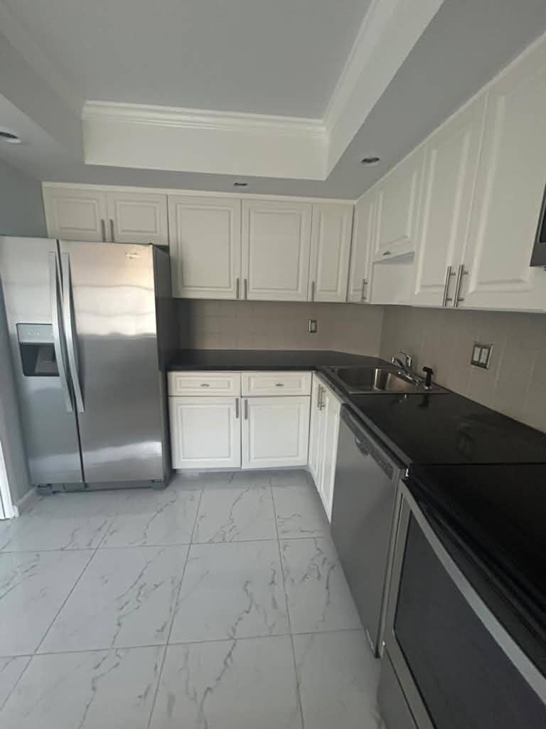 2661 S COURSE Drive, #306, Pompano Beach, FL 33069 KITCHEN