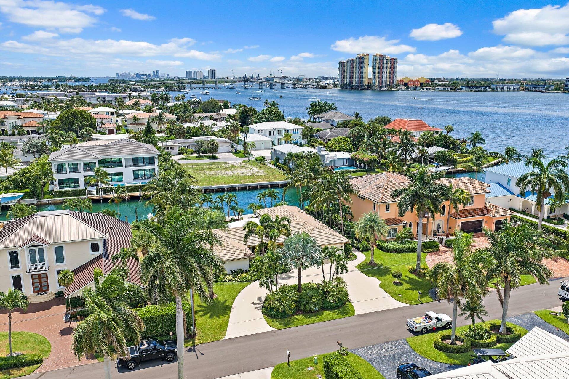 019-1051CoralWay-SingerIsland-SMALL