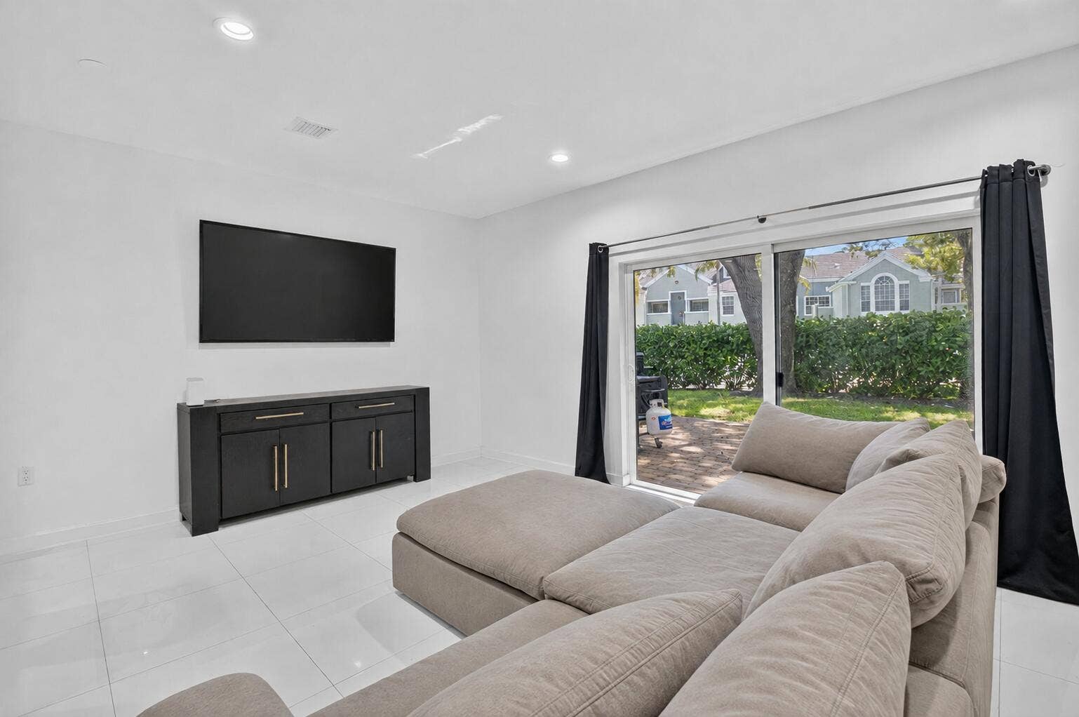 1030 CRYSTAL Way, #103, Delray Beach, FL 33444 living area