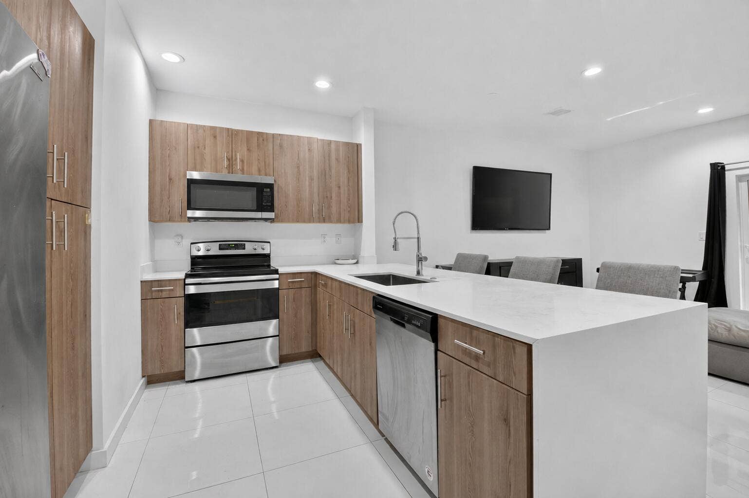 1030 CRYSTAL Way, #103, Delray Beach, FL 33444 kitchen