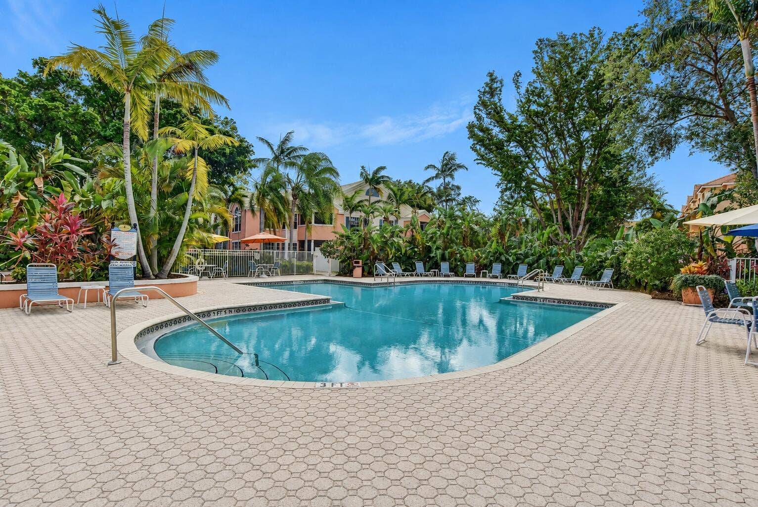 1030 CRYSTAL Way, #103, Delray Beach, FL 33444 community pool