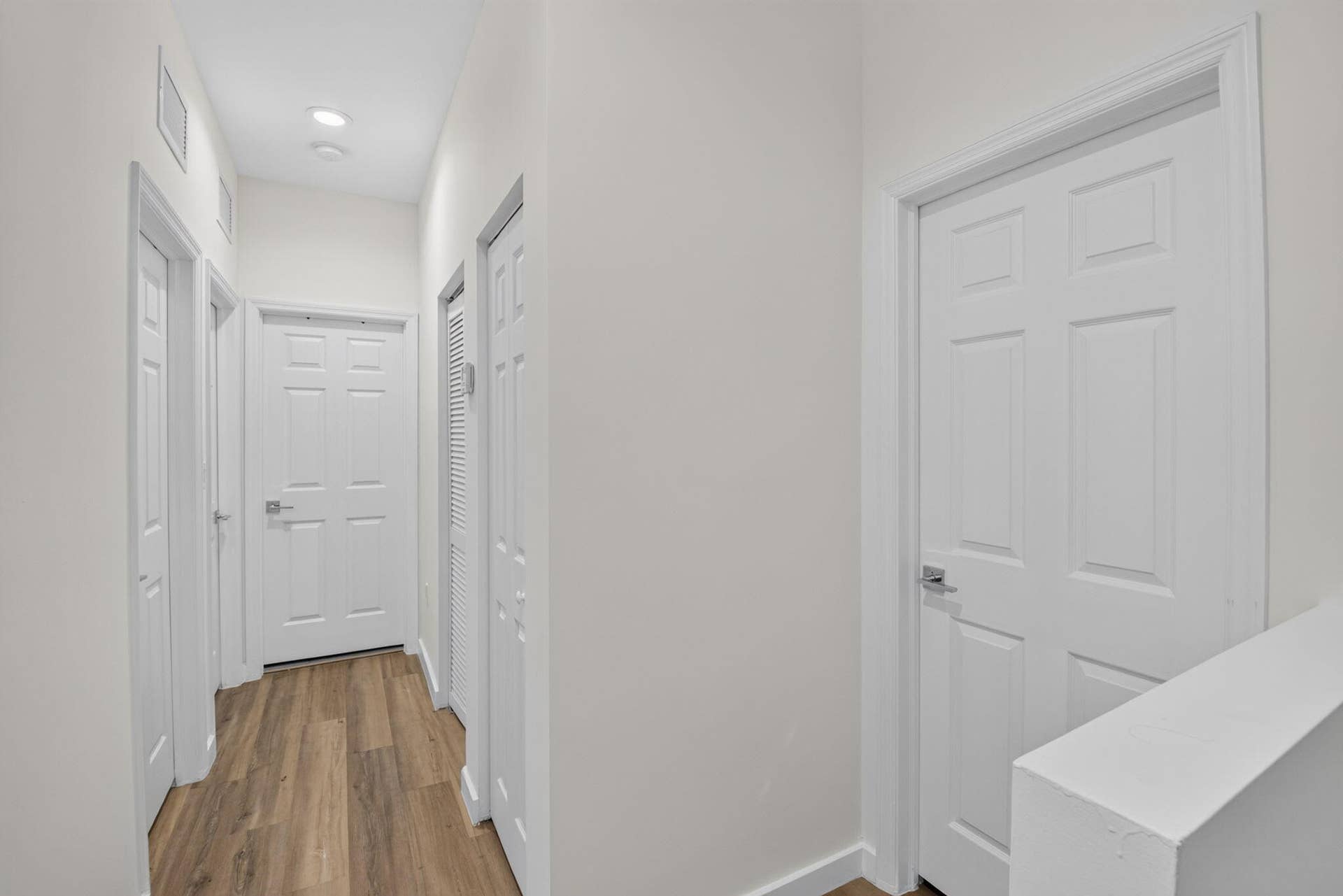 1030 CRYSTAL Way, #103, Delray Beach, FL 33444 hallway