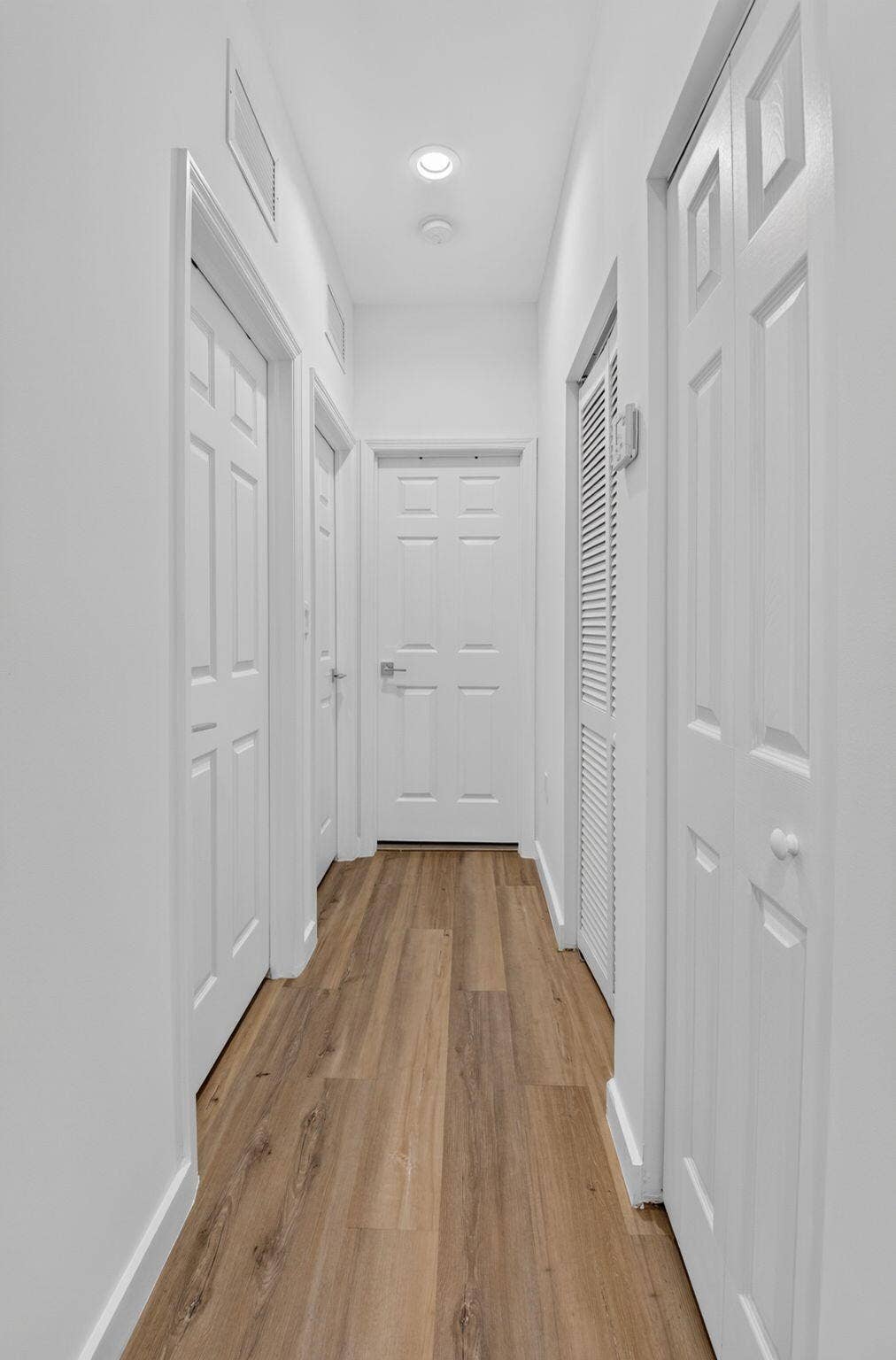 1030 CRYSTAL Way, #103, Delray Beach, FL 33444 hallway