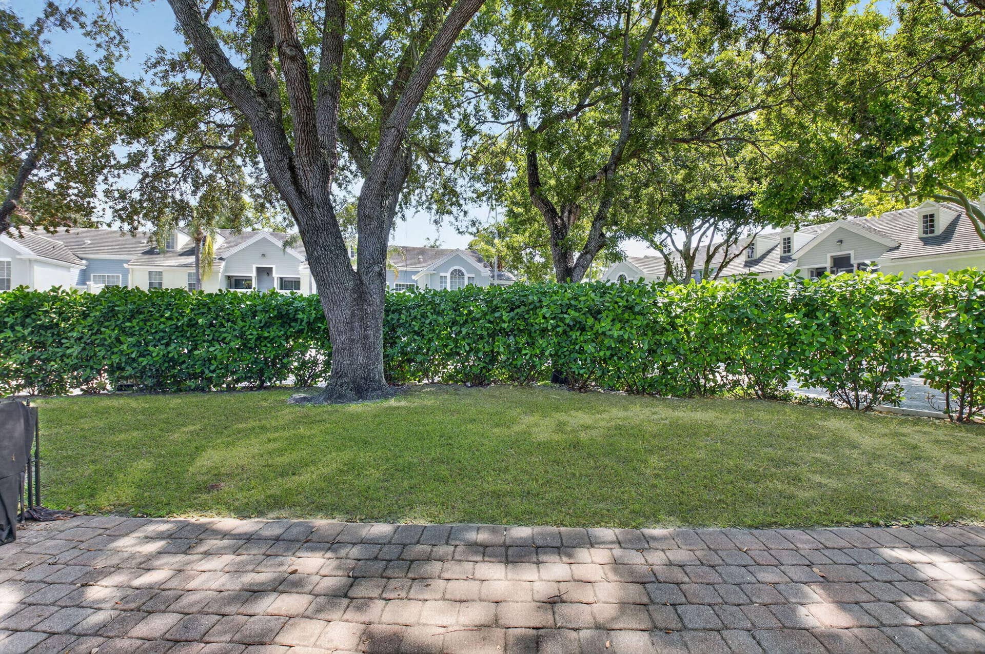 1030 CRYSTAL Way, #103, Delray Beach, FL 33444 patio/yard