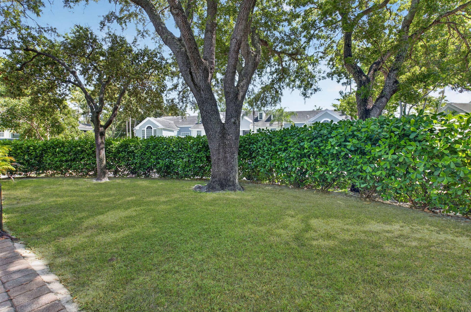 1030 CRYSTAL Way, #103, Delray Beach, FL 33444 patio/yard