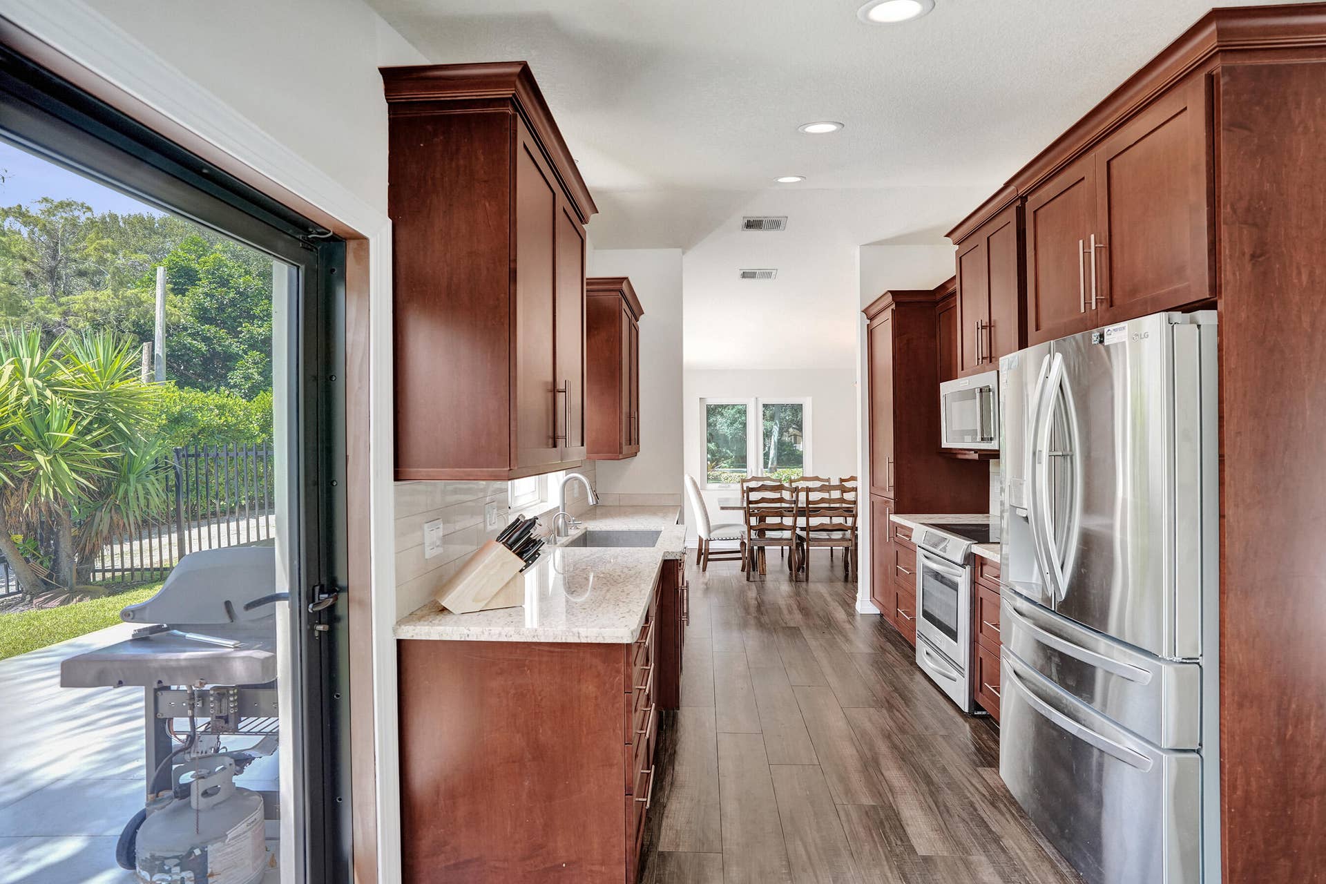 6146 NW 66TH Avenue, Parkland, FL 33067 Kitchen