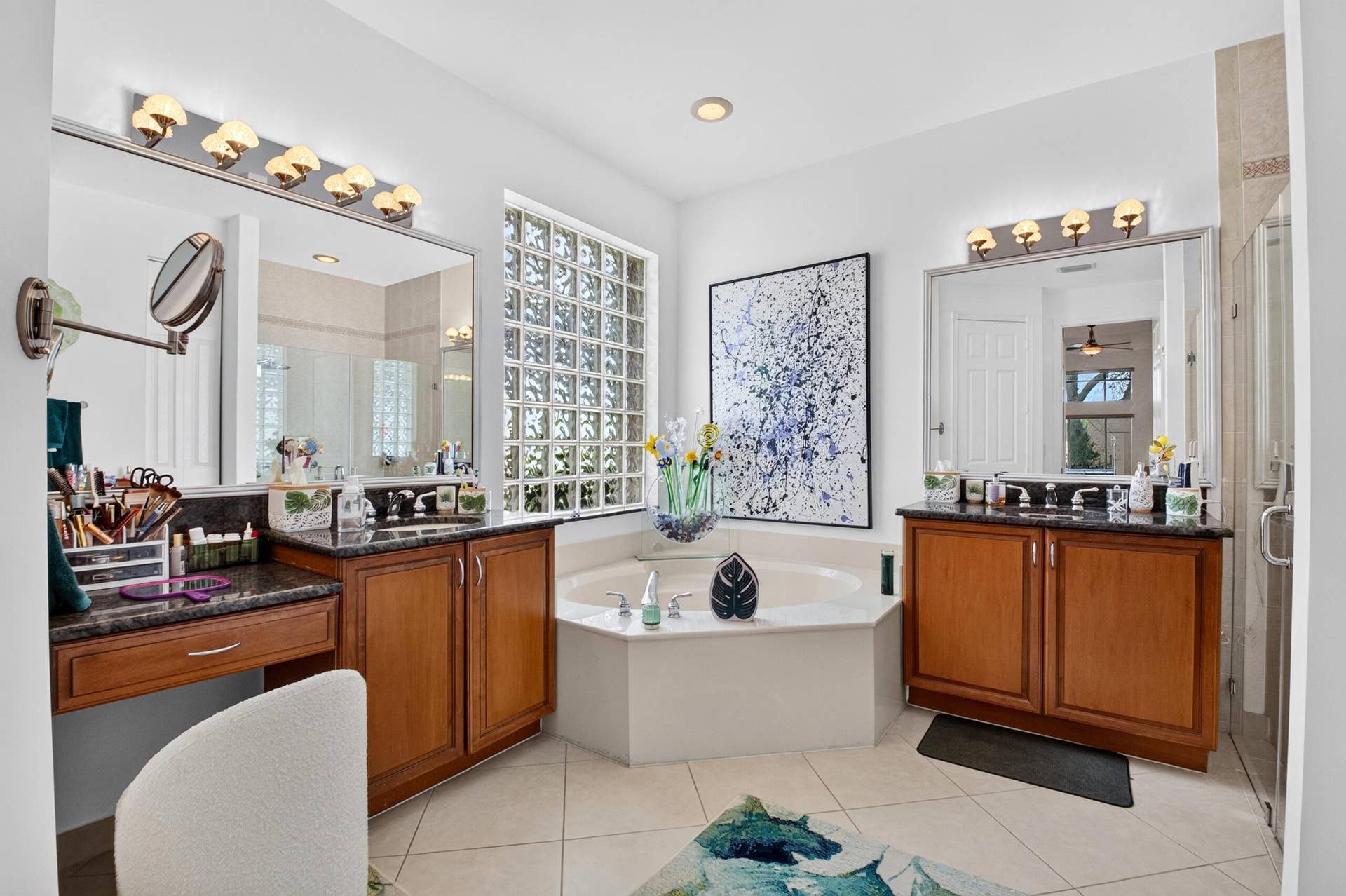 6600 Capistrano Beach Trail, Delray Beach, FL 33446 Thoughtfully designed details throughout create a comfortable spa like retreat.
