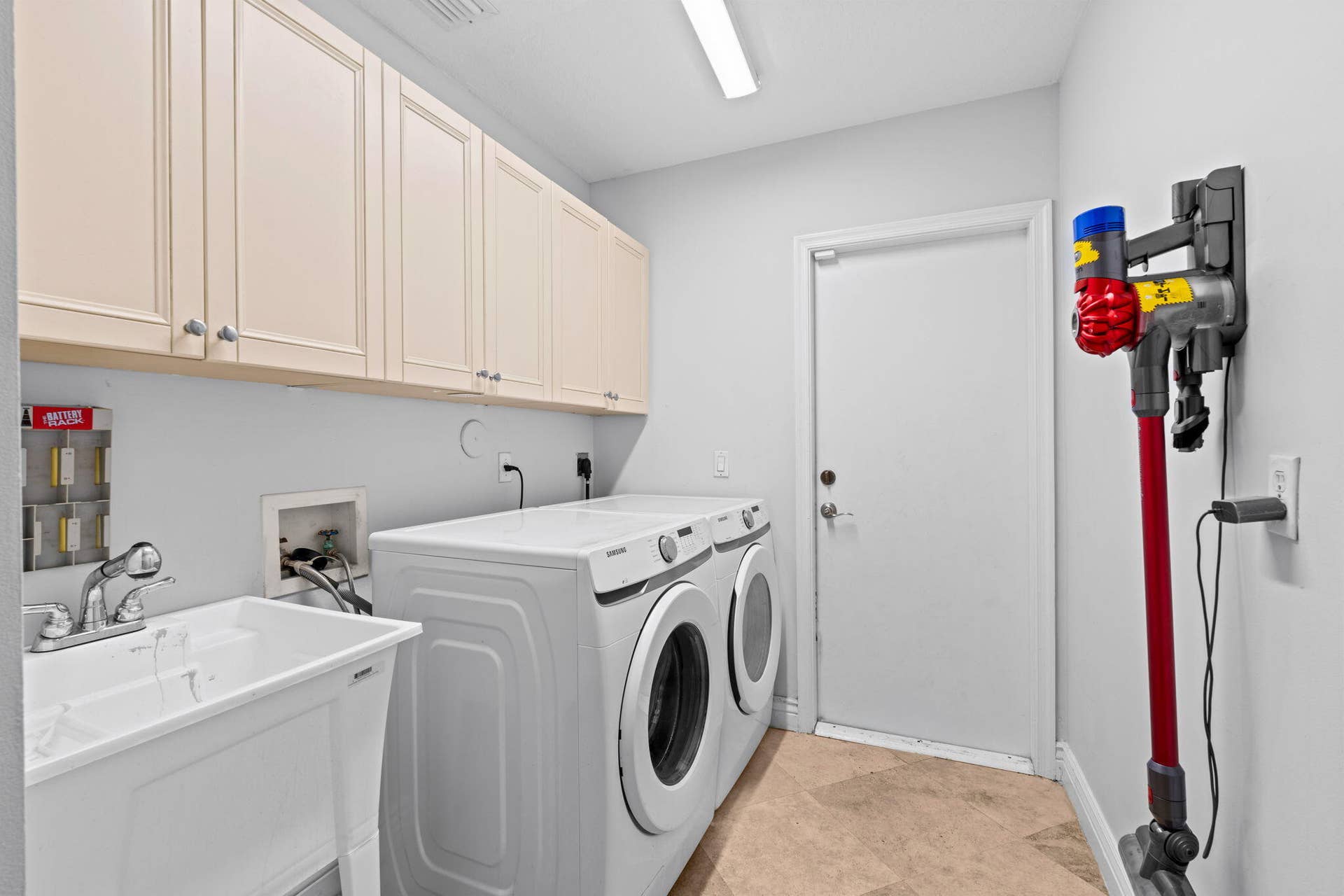 42-web-or-mls-A7406032