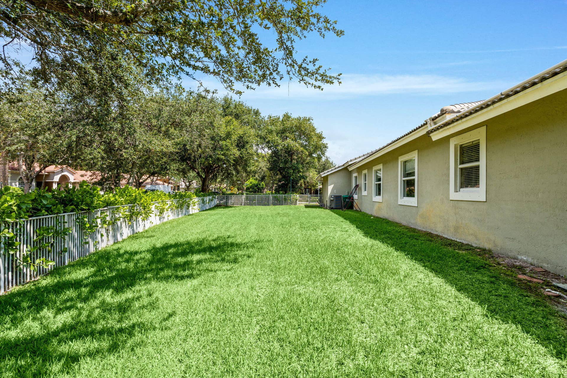 56-web-or-mls-A7406146
