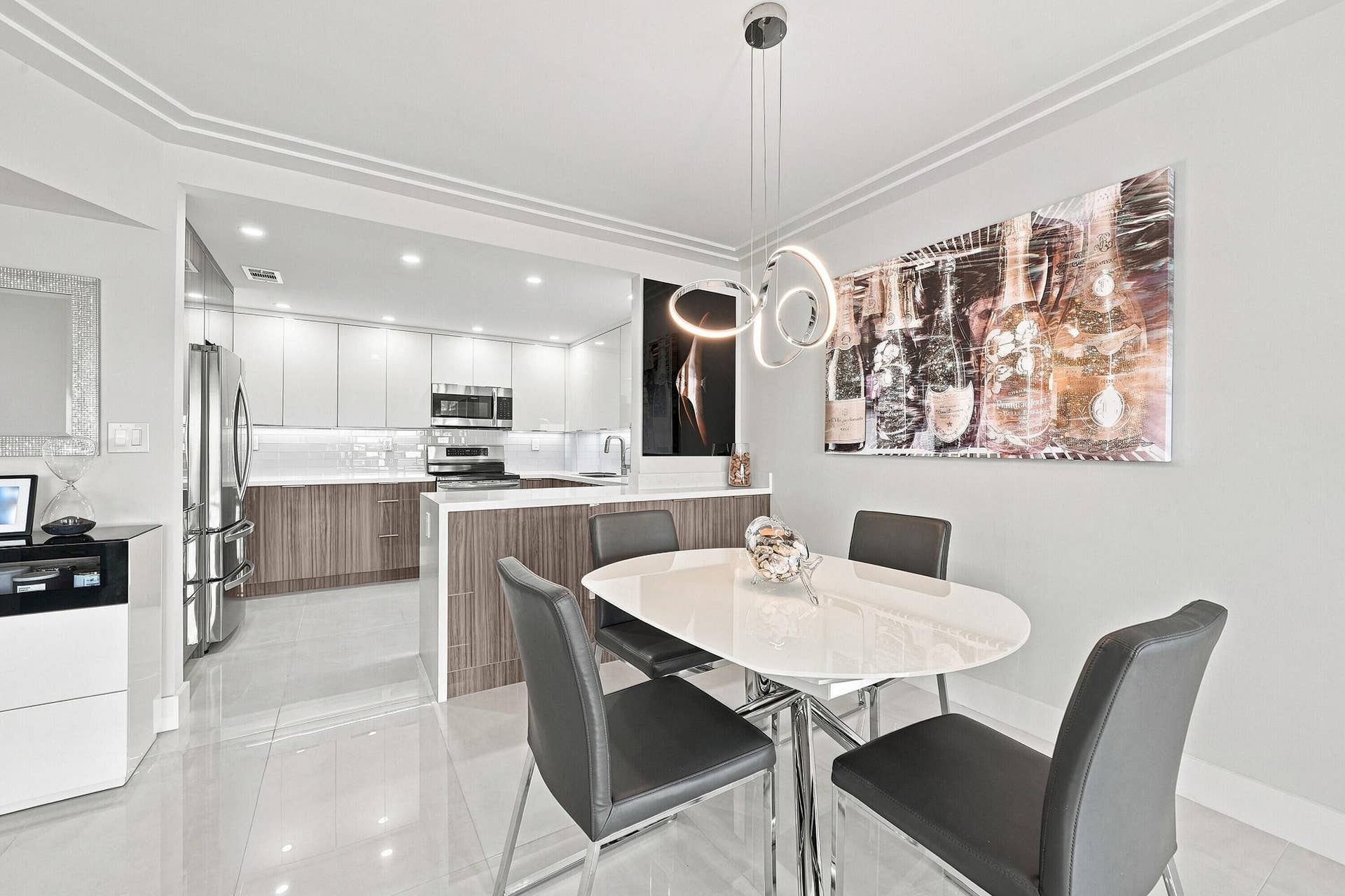 42_dining area