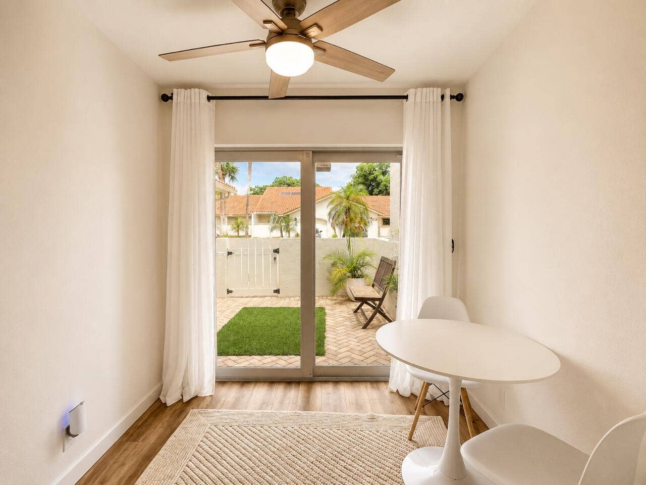 21596 Coronado Avenue, Boca Raton, FL 33433 Dinette to Courtyard