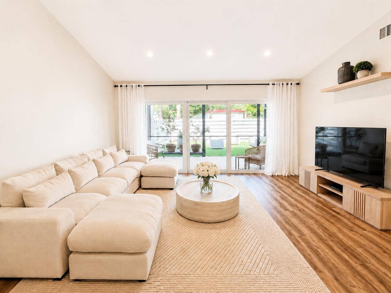 21596 Coronado Avenue, Boca Raton, FL 33433 Bright Living Room