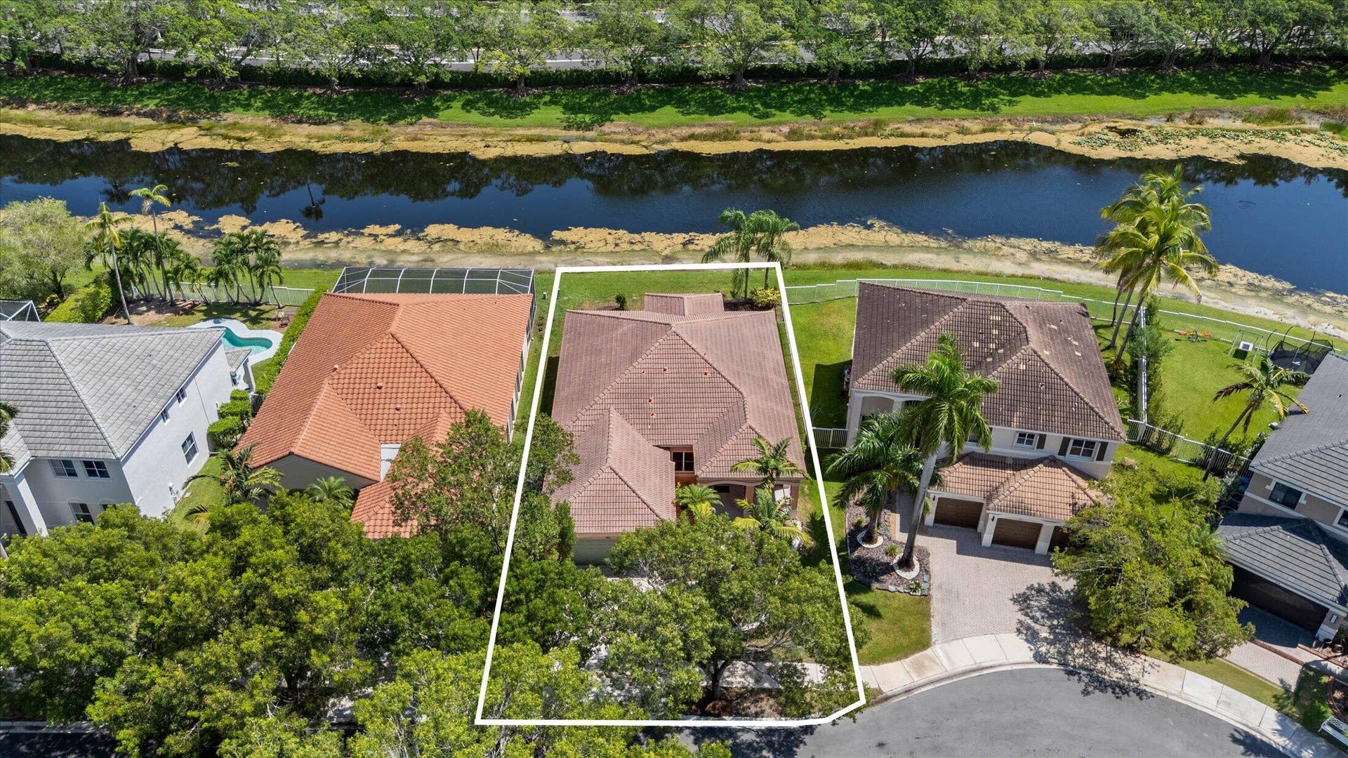 886 SUNFLOWER Circle, Weston, FL 33327 38-38-886 Sunflower Circle, Weston