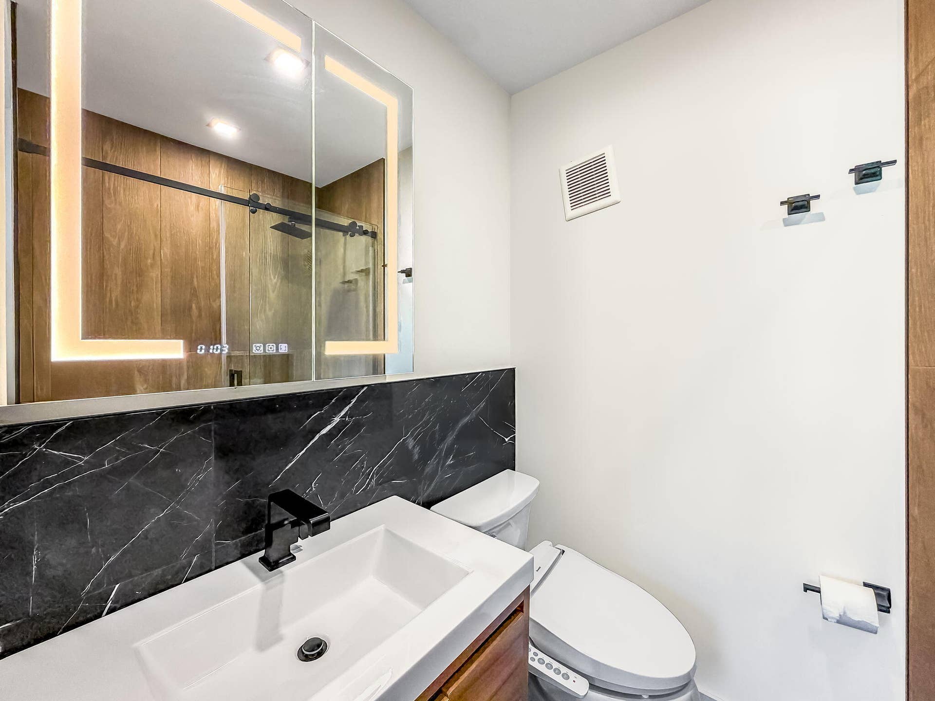 2721 NE 15TH Street, #2721, Pompano Beach, Pompano Beach, FL 33062 Renovated bath
