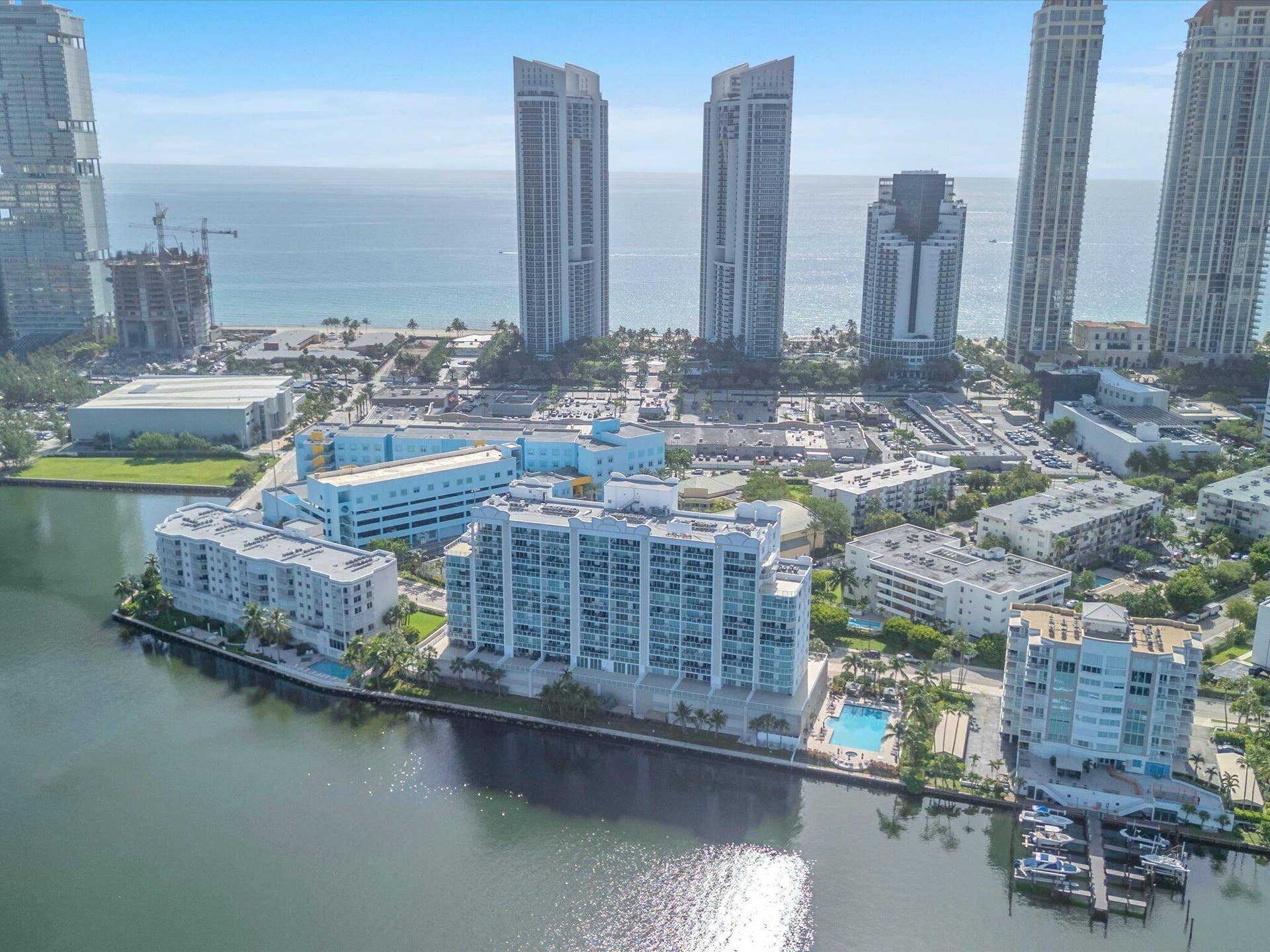 18100 N Bay Road, #707, Sunny Isles Beach, FL 33160 50-DJI_0093